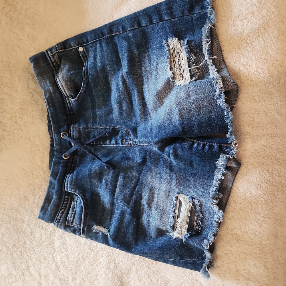 Guess Denim Cut Off Shorts.  Size 8/29
